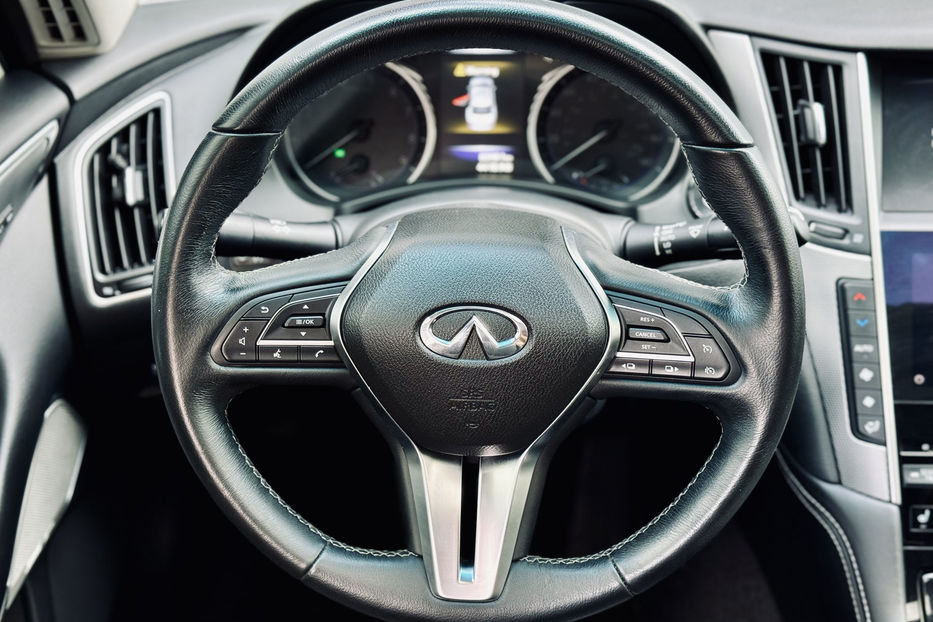 Продам Infiniti Q50 Premium/Sport/Se 2016 года в Одессе