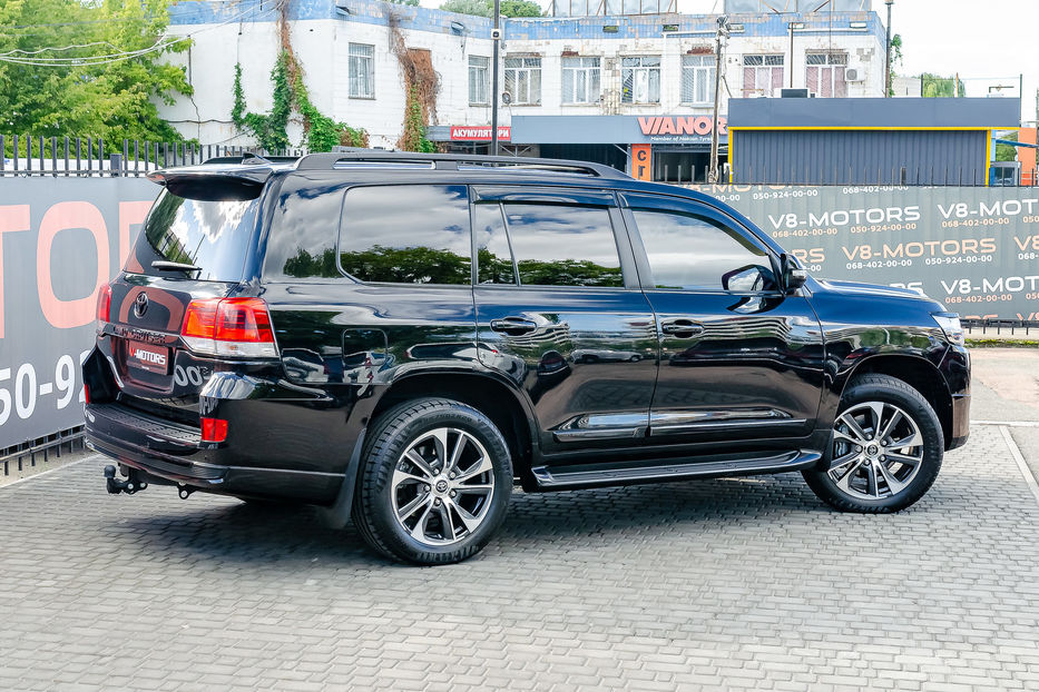 Продам Toyota Land Cruiser 200 V8 4.5TDI Executive Lounge  2020 года в Киеве