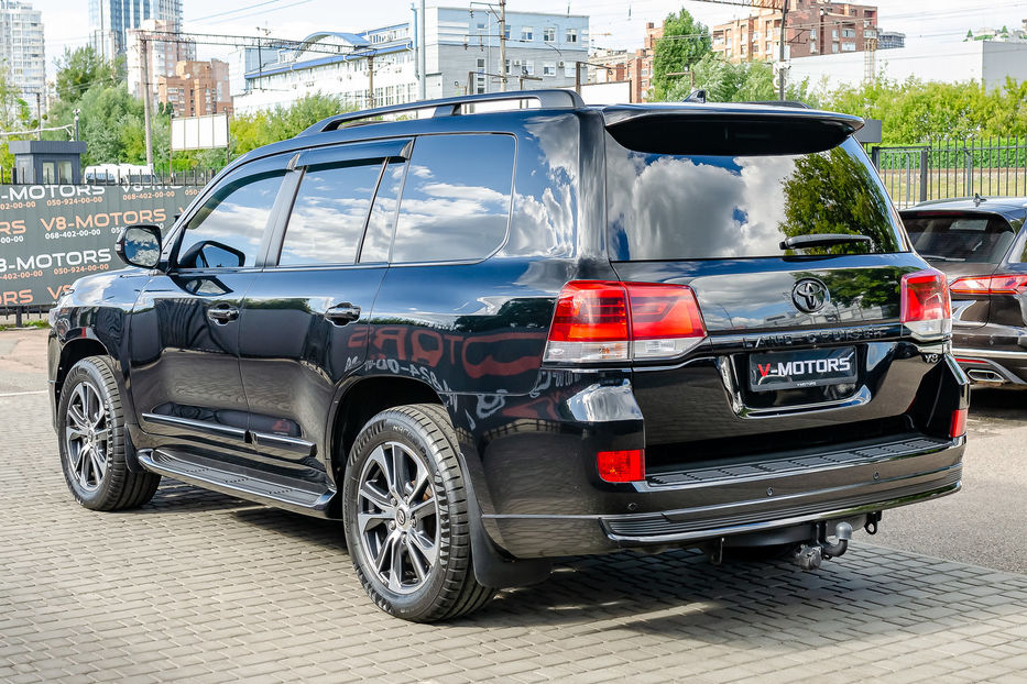 Продам Toyota Land Cruiser 200 V8 4.5TDI Executive Lounge  2020 года в Киеве