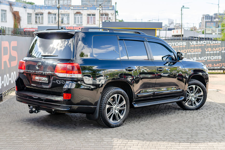 Продам Toyota Land Cruiser 200 V8 4.5TDI Executive Lounge  2020 года в Киеве