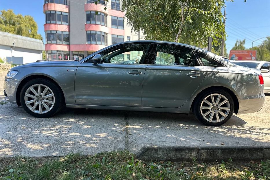 Продам Audi A6 Premium + 2012 года в Черновцах