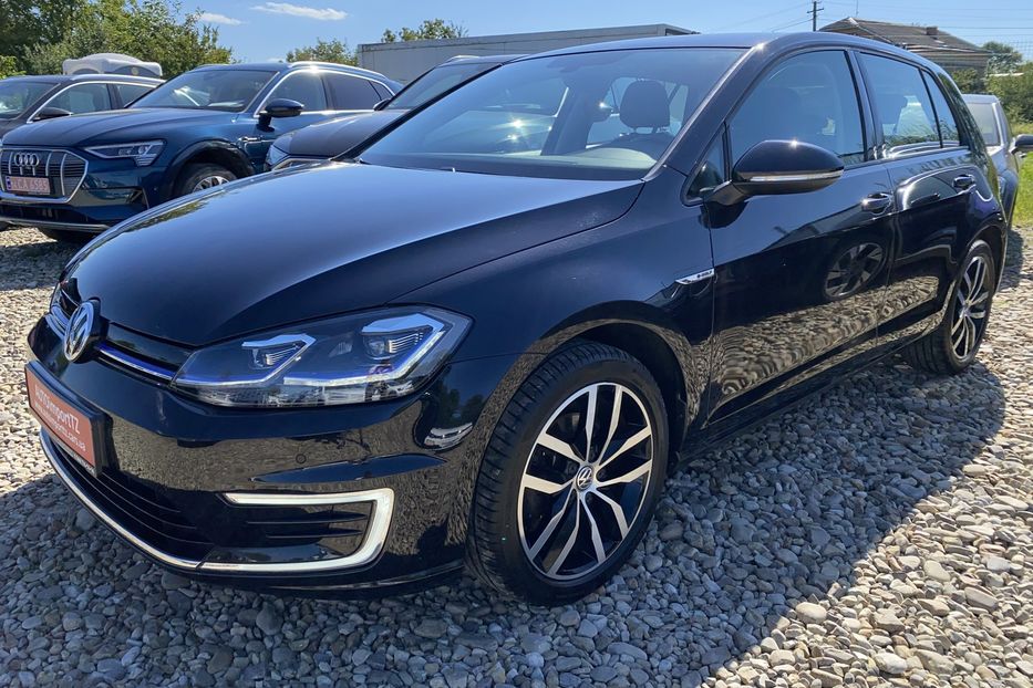 Продам Volkswagen e-Golf ТепловийШкіраАдаптивнийкруїз 2019 года в Львове