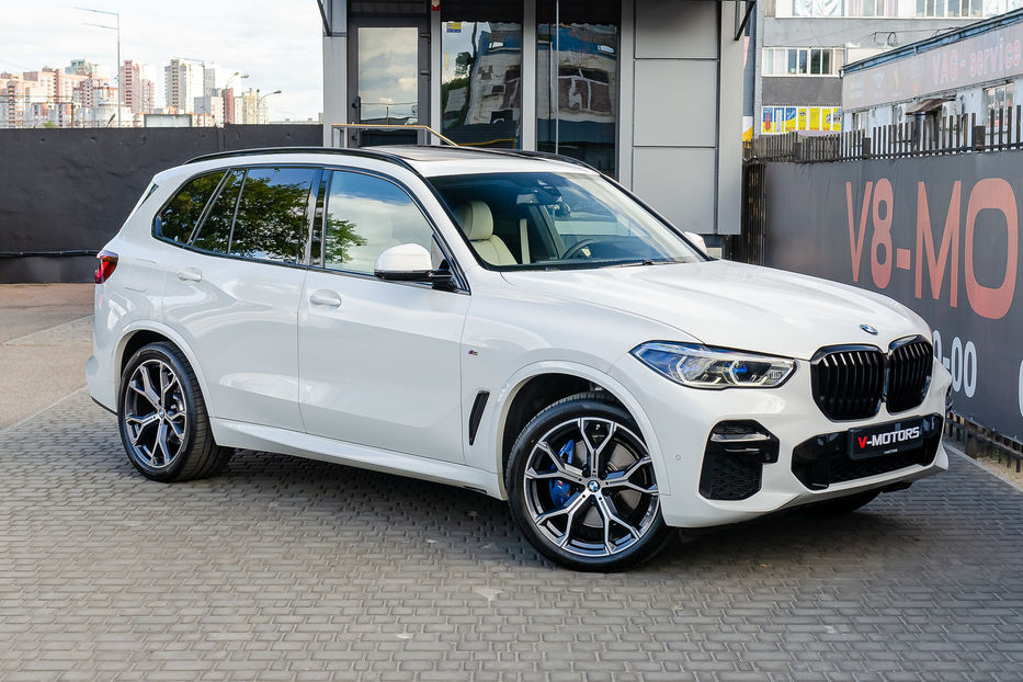 Продам BMW X5 M30d Xdrive 2022 года в Киеве