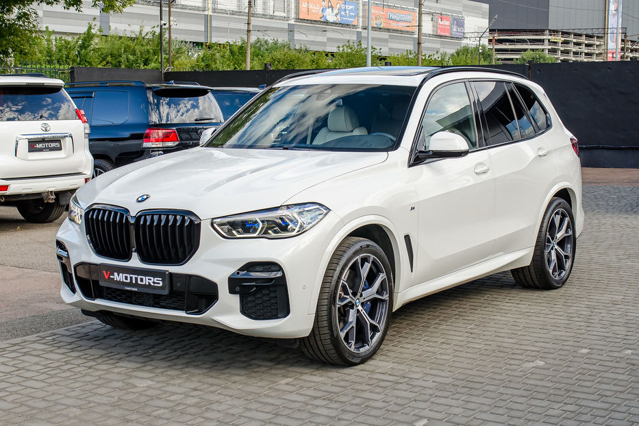 Продам BMW X5 M30d Xdrive 2022 года в Киеве