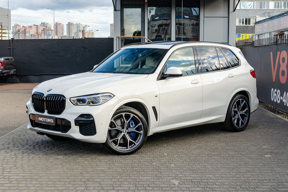 Продам BMW X5 M30d Xdrive 2022 года в Киеве