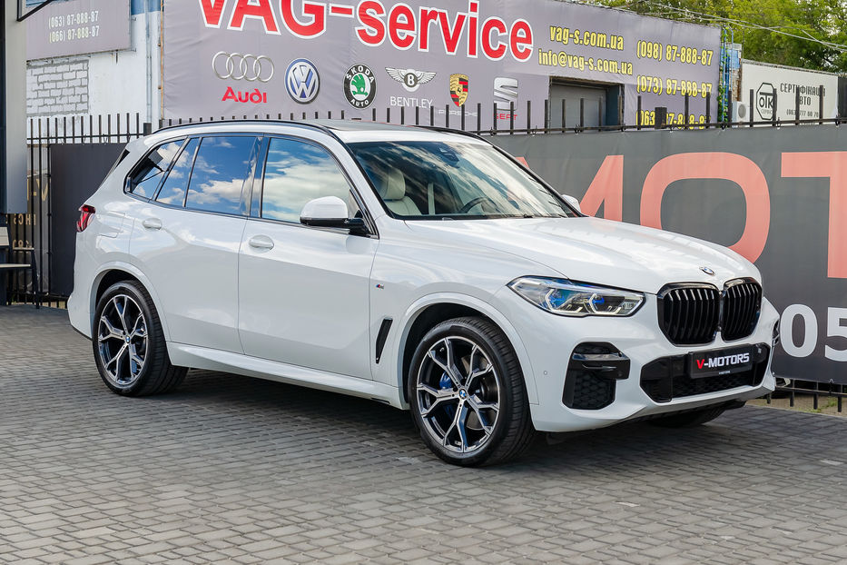 Продам BMW X5 M30d Xdrive 2022 года в Киеве