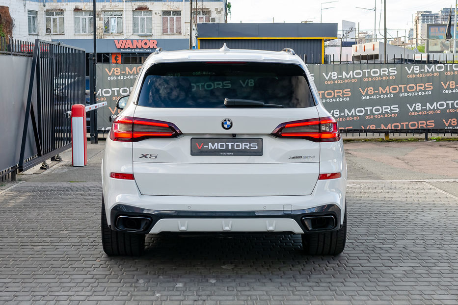 Продам BMW X5 M30d Xdrive 2022 года в Киеве