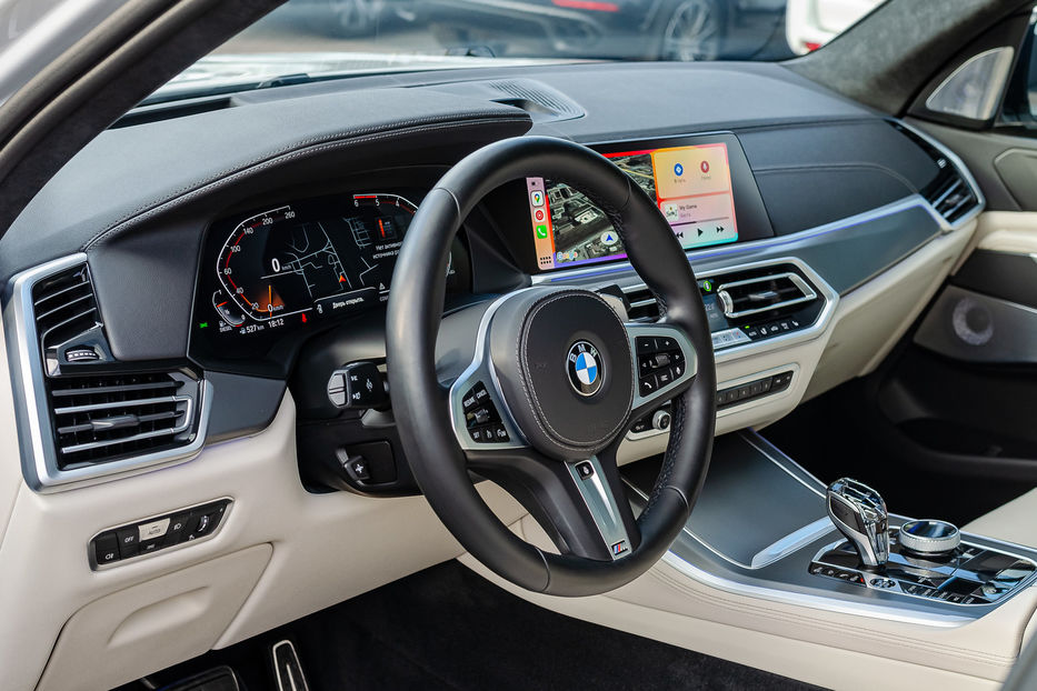 Продам BMW X5 M30d Xdrive 2022 года в Киеве