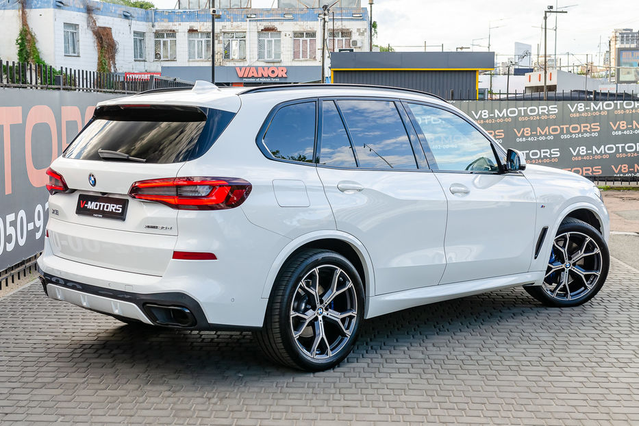 Продам BMW X5 M30d Xdrive 2022 года в Киеве