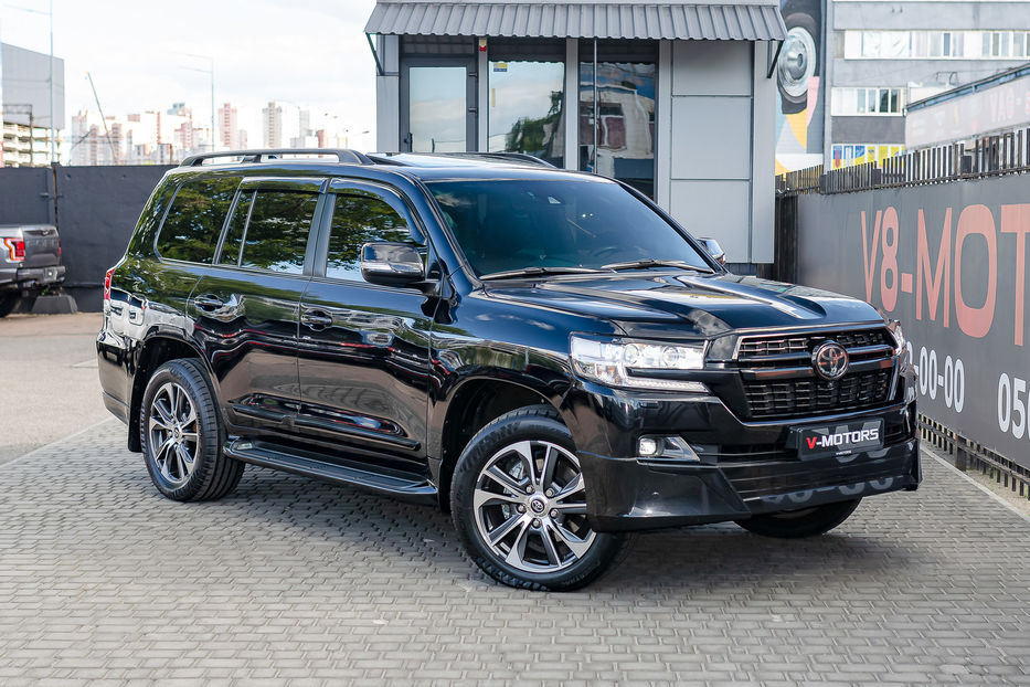 Продам Toyota Land Cruiser 200 V8 4.5TDI Executive Lounge  2020 года в Киеве