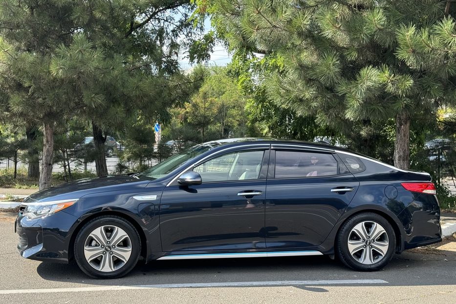 Продам Kia Optima Hybrid plug-in 2018 года в Одессе