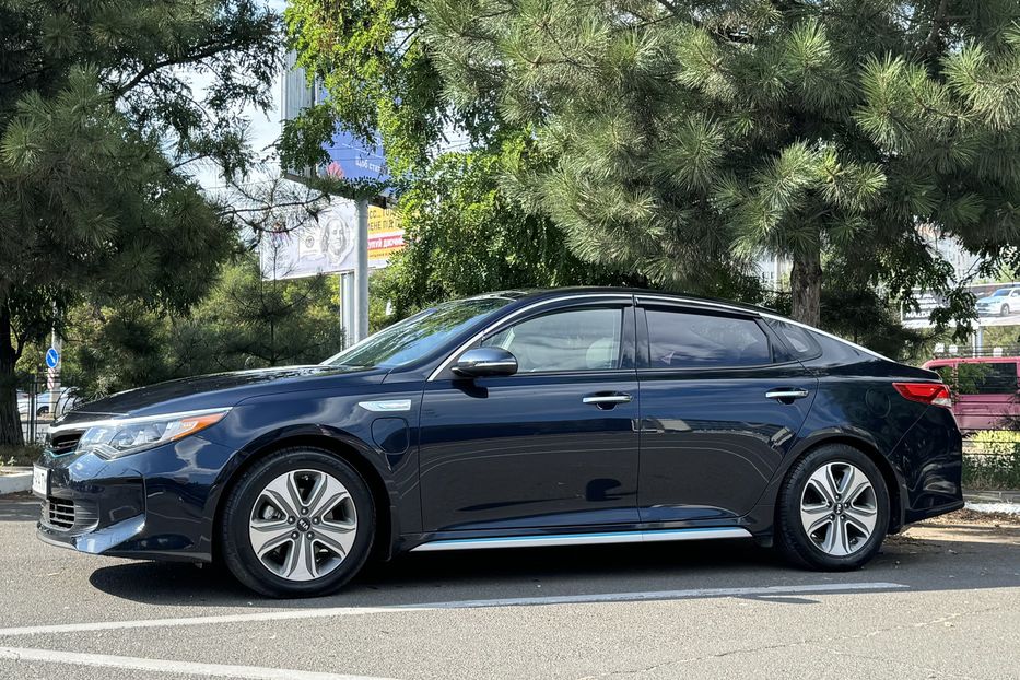 Продам Kia Optima Hybrid plug-in 2018 года в Одессе