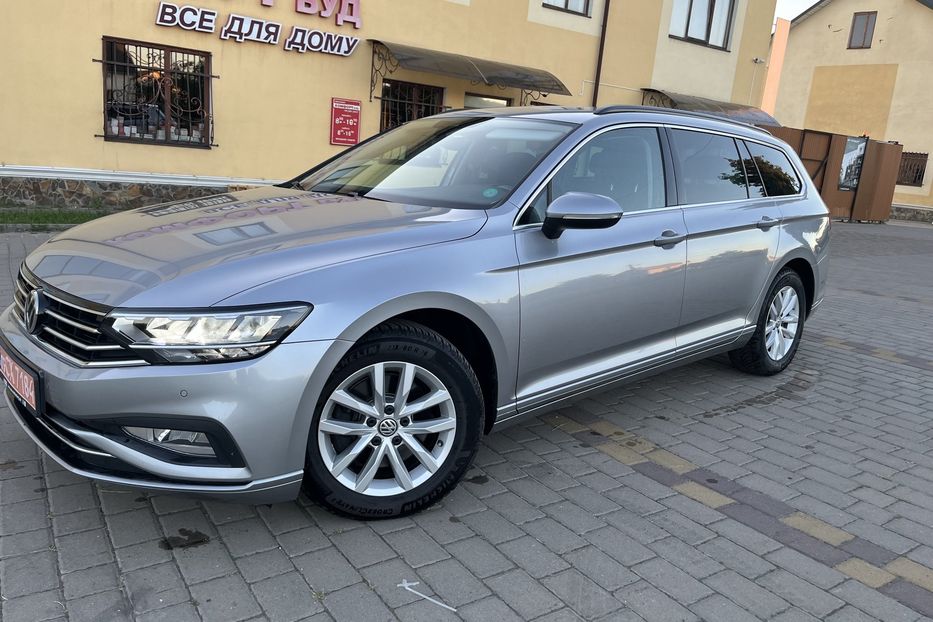 Продам Volkswagen Passat B8 Не мальований !!! 2019 года в Львове