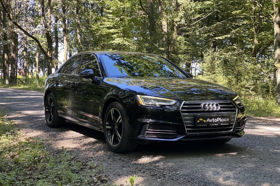 Продам Audi A4 B9 2018 года в Луцке