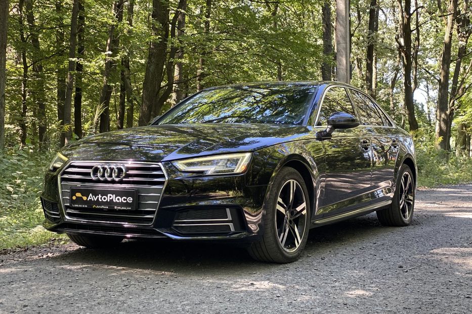 Продам Audi A4 B9 2018 года в Луцке