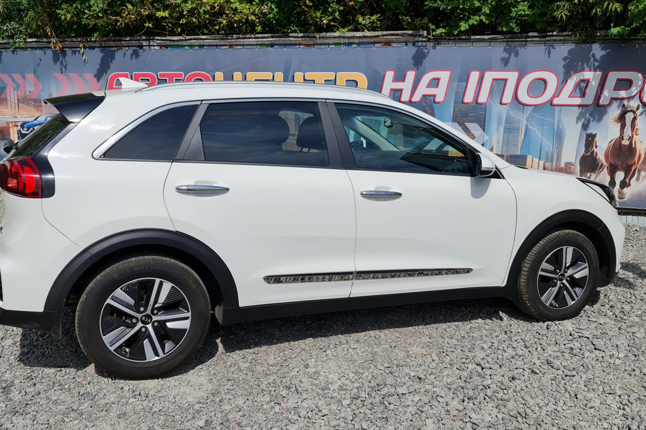 Продам Kia Niro 2020 года в Киеве