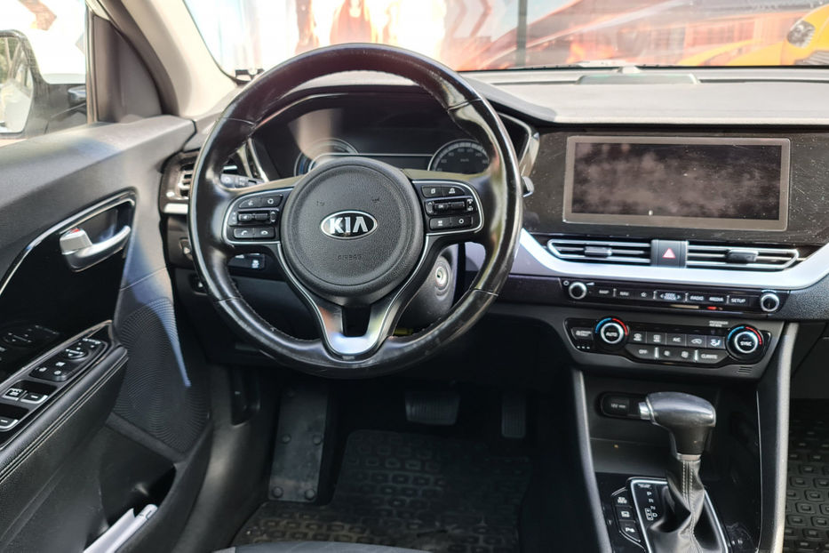 Продам Kia Niro 2020 года в Киеве