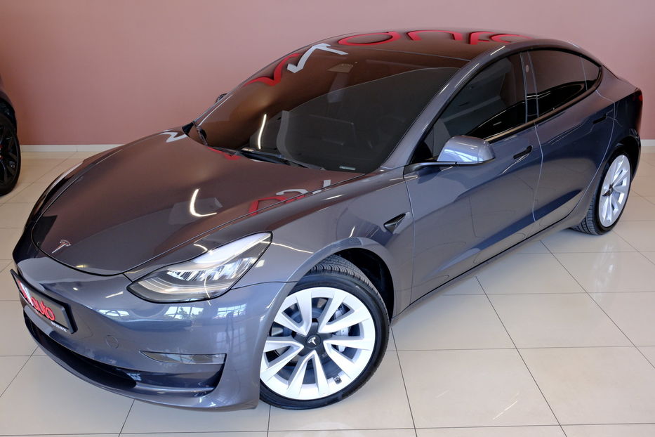 Продам Tesla Model 3 2023 года в Одессе