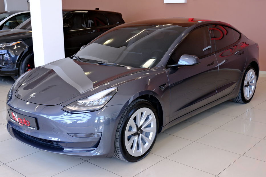 Продам Tesla Model 3 2023 года в Одессе