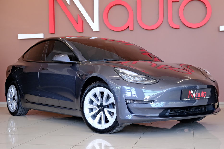 Продам Tesla Model 3 2023 года в Одессе