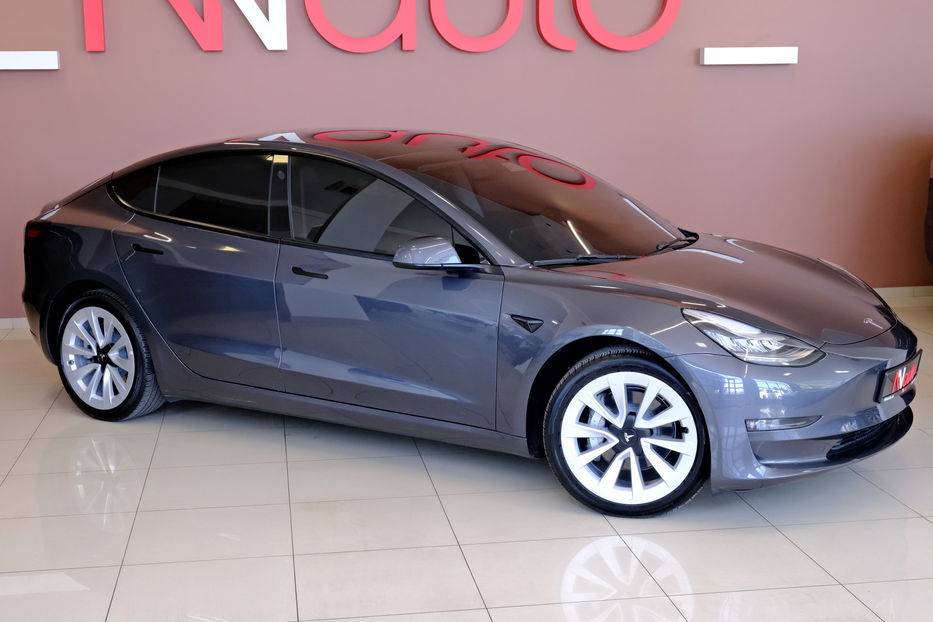 Продам Tesla Model 3 2023 года в Одессе