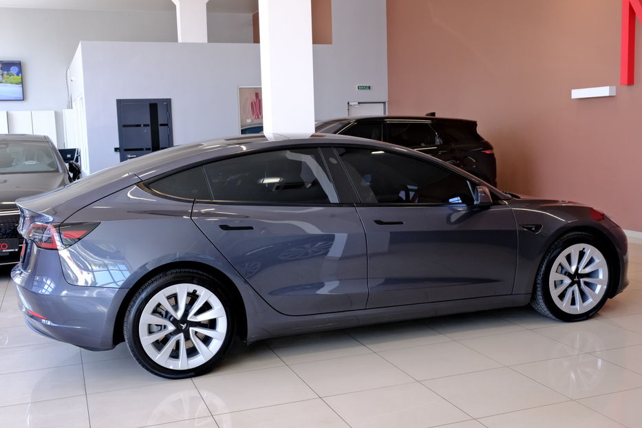 Продам Tesla Model 3 2023 года в Одессе