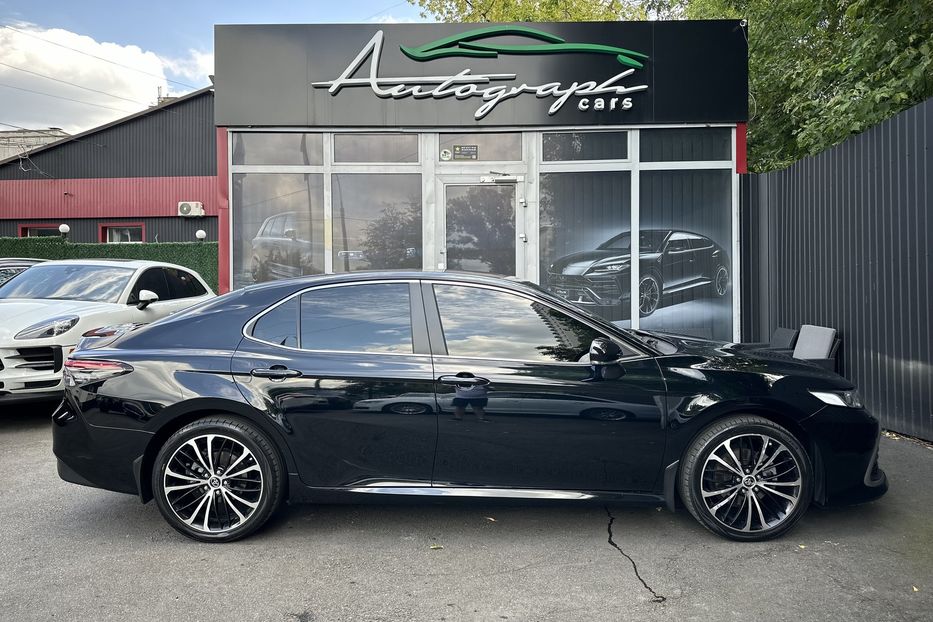 Продам Toyota Camry 2.5 Prestige 2021 года в Киеве