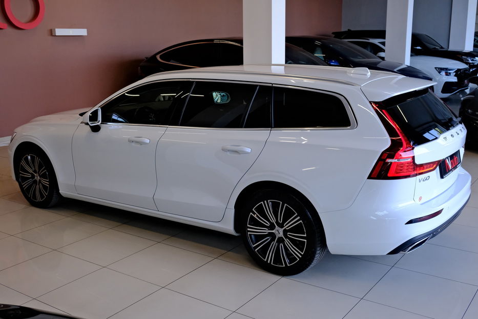 Продам Volvo V60 2021 года в Одессе