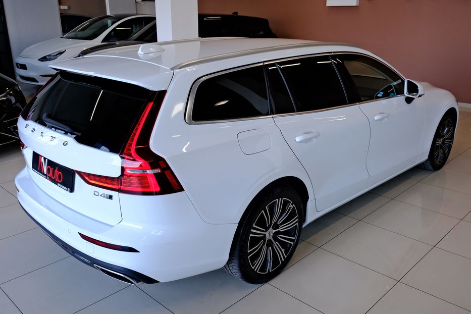 Продам Volvo V60 2021 года в Одессе