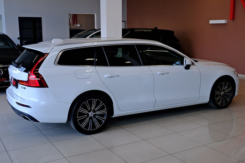 Продам Volvo V60 2021 года в Одессе