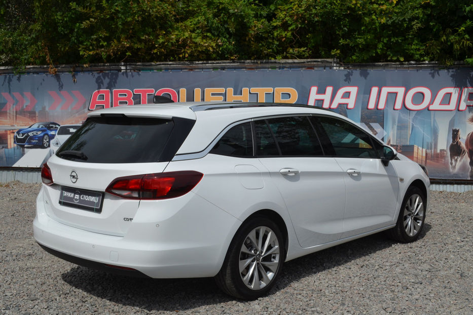 Продам Opel Astra K 2016 года в Киеве