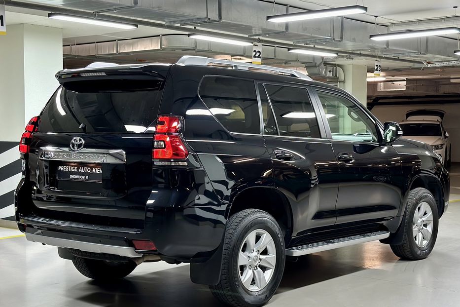 Продам Toyota Land Cruiser Prado 2020 года в Киеве