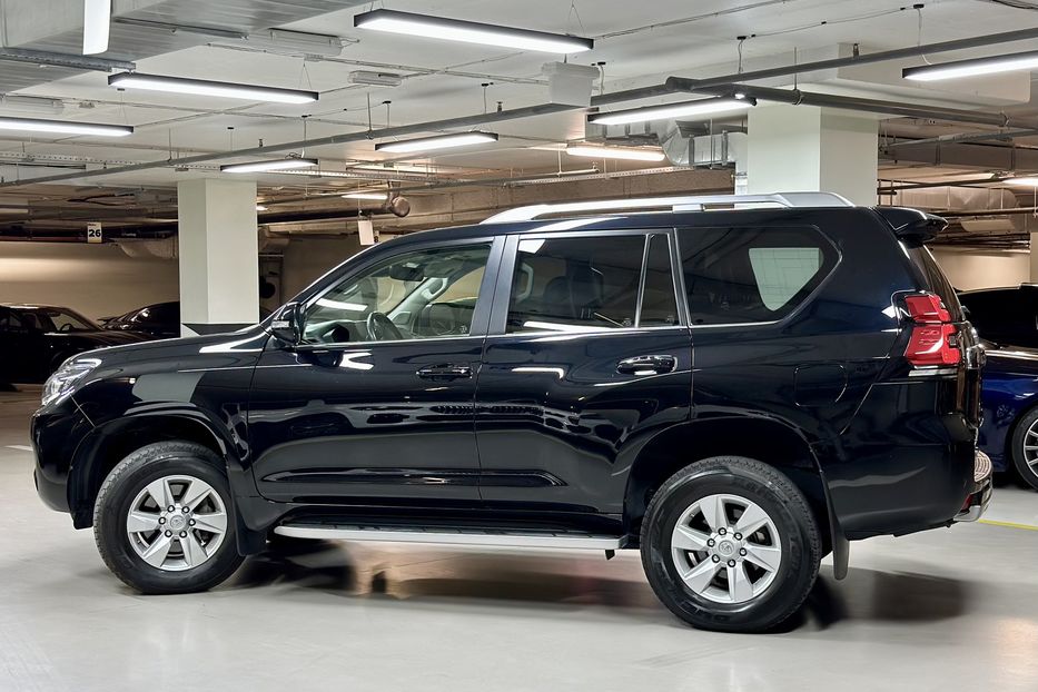 Продам Toyota Land Cruiser Prado 2020 года в Киеве