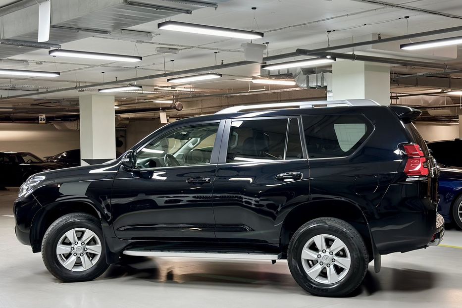 Продам Toyota Land Cruiser Prado 2020 года в Киеве