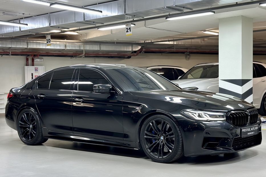 Продам BMW M5 F90 2018 года в Киеве