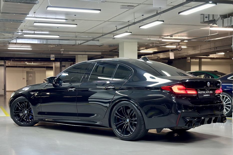 Продам BMW M5 F90 2018 года в Киеве