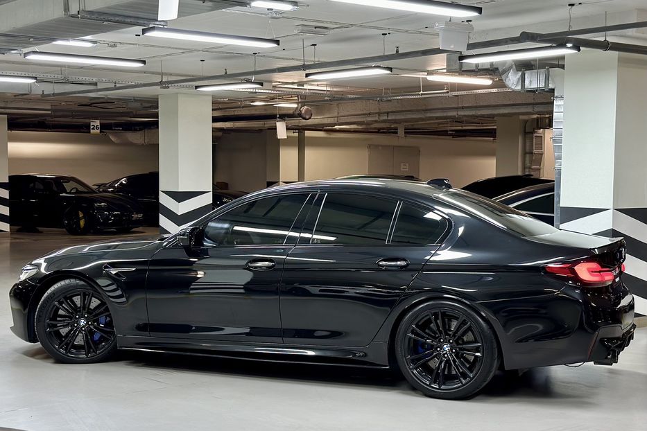 Продам BMW M5 F90 2018 года в Киеве