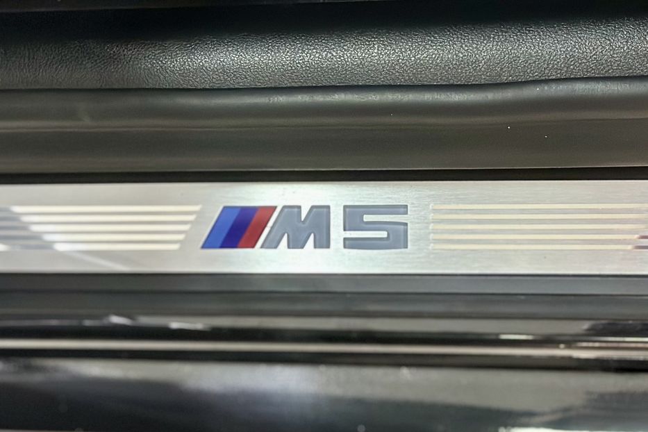 Продам BMW M5 F90 2018 года в Киеве