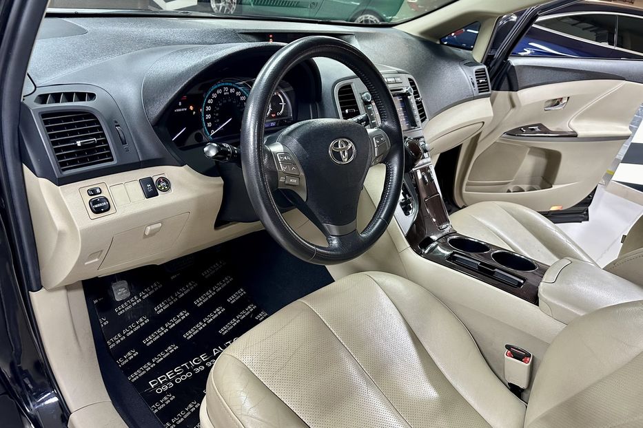 Продам Toyota Venza 2.7 AWD 2011 года в Киеве