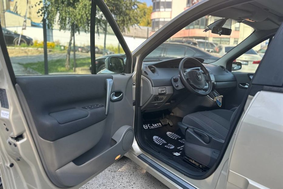 Продам Renault Megane Scenic 2009 года в Черновцах