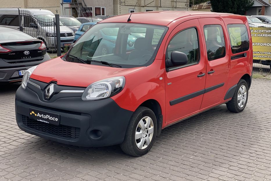 Продам Renault Kangoo груз. MAXI 2019 года в Луцке