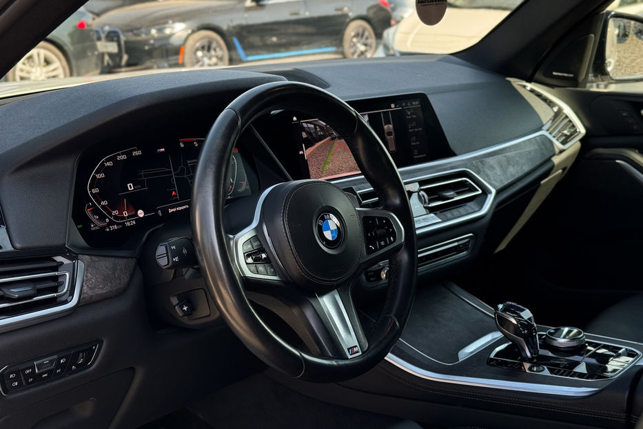 Продам BMW X5 xDrive 30d 2019 года в Черновцах