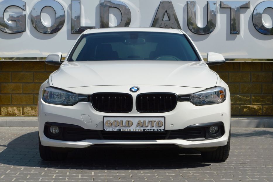 Продам BMW 320 2016 года в Одессе