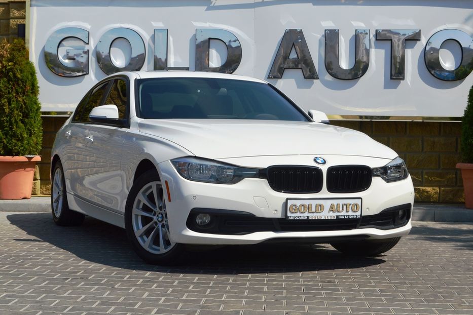 Продам BMW 320 2016 года в Одессе