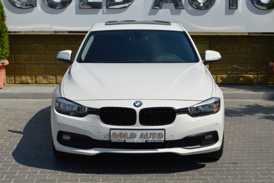 Продам BMW 320 2016 года в Одессе