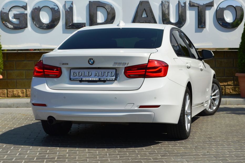 Продам BMW 320 2016 года в Одессе