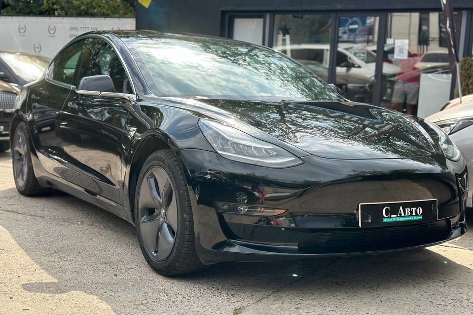 Продам Tesla Model 3 2019 года в Черновцах