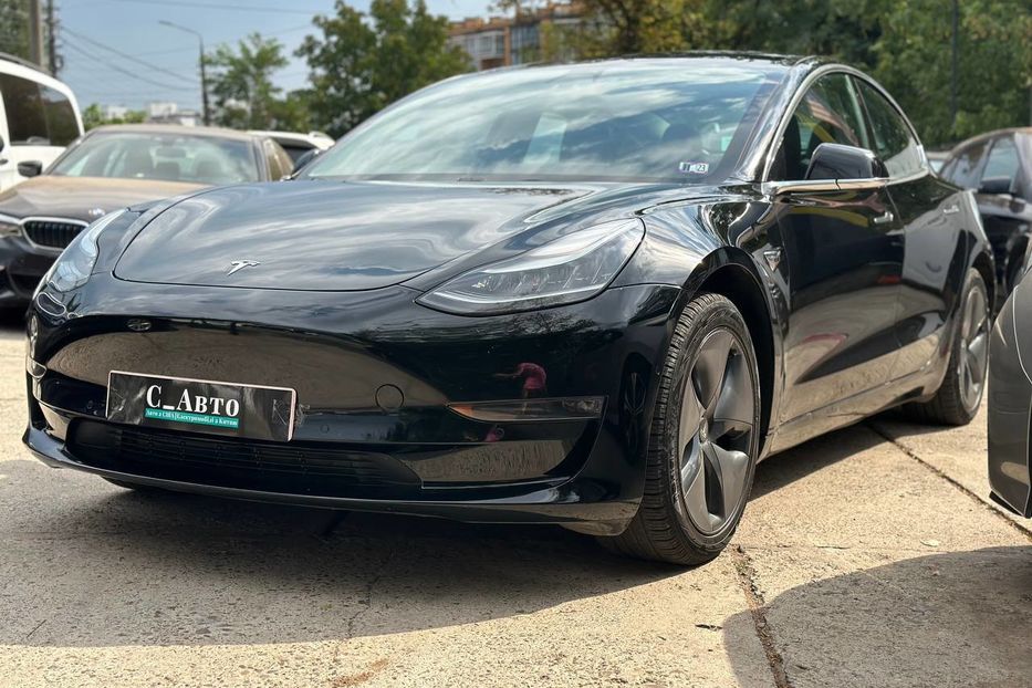 Продам Tesla Model 3 2019 года в Черновцах