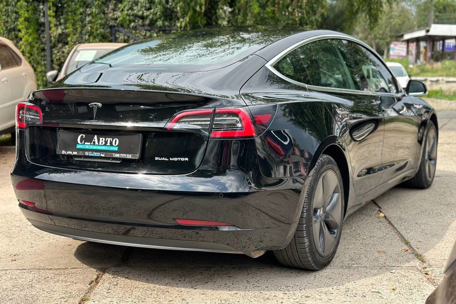 Продам Tesla Model 3 2019 года в Черновцах