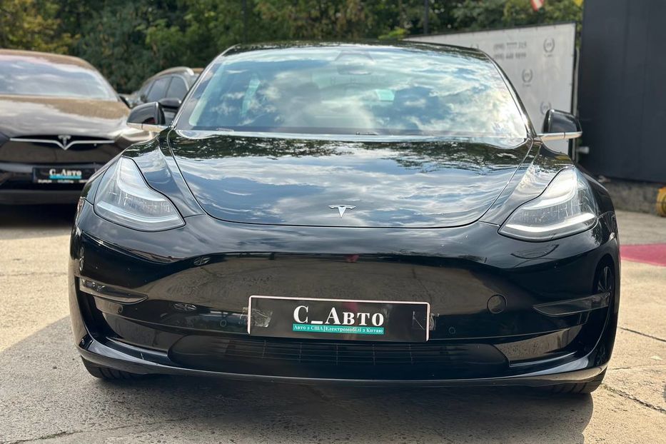 Продам Tesla Model 3 2019 года в Черновцах